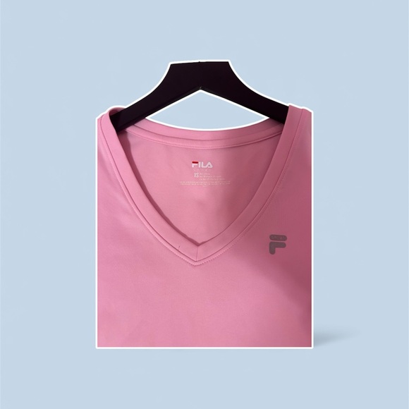 𝙵𝚒𝚕𝚊 𝚅-𝚗𝚎𝚌𝚔 𝚆𝚘𝚛𝚔𝚘𝚞𝚝 𝚂𝚑𝚘𝚛𝚝 𝚂𝚕𝚎𝚎𝚟𝚎 𝚂𝚑𝚒𝚛𝚝 - Picture 3 of 3